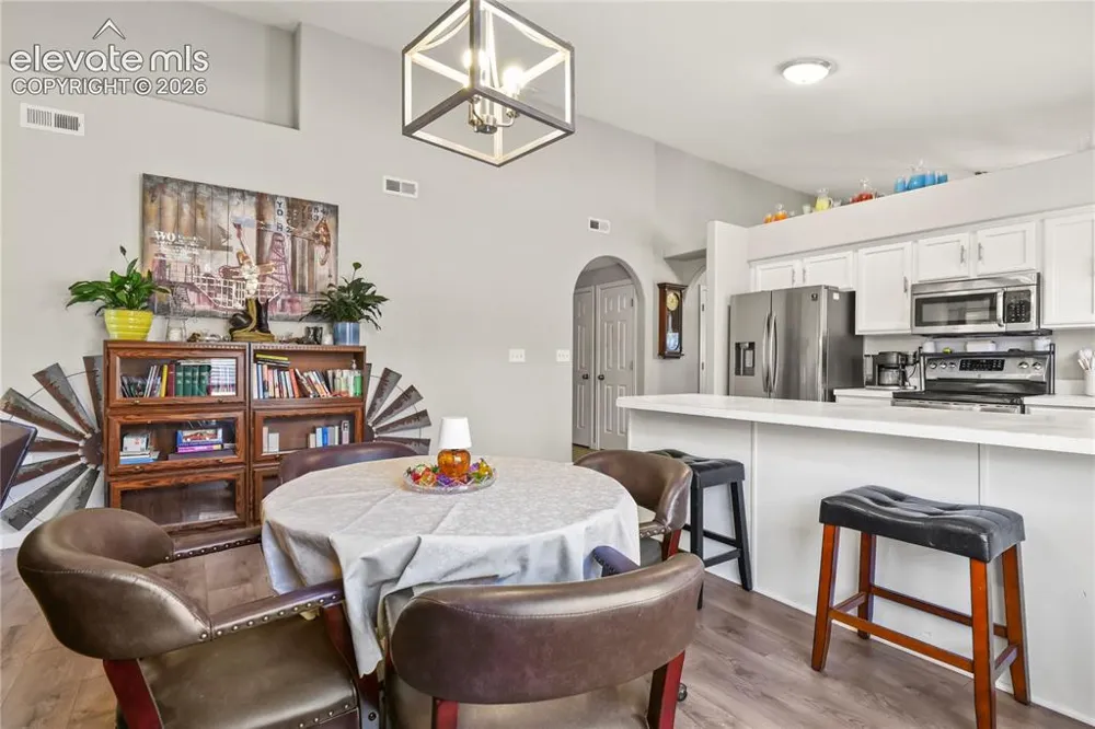 932 Pinecrest Drive Pueblo, CO 81005
