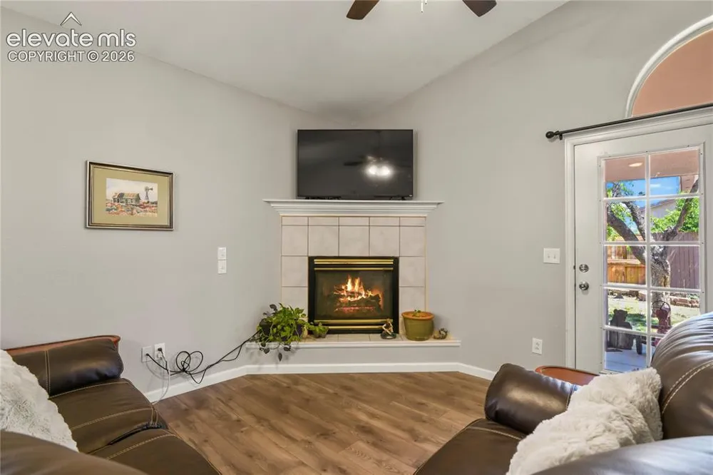 932 Pinecrest Drive Pueblo, CO 81005