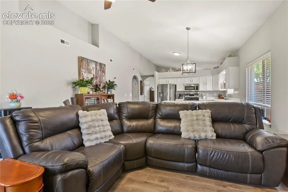 932 Pinecrest Drive Pueblo, CO 81005