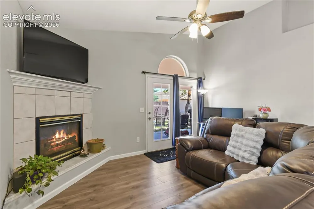 932 Pinecrest Drive Pueblo, CO 81005