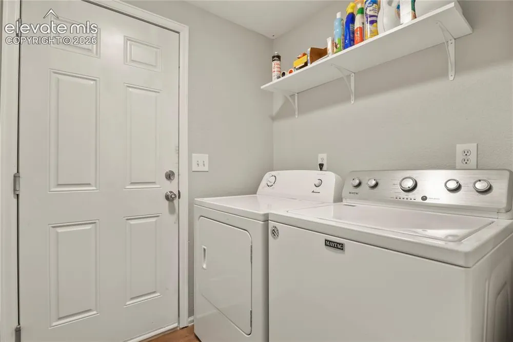 932 Pinecrest Drive Pueblo, CO 81005