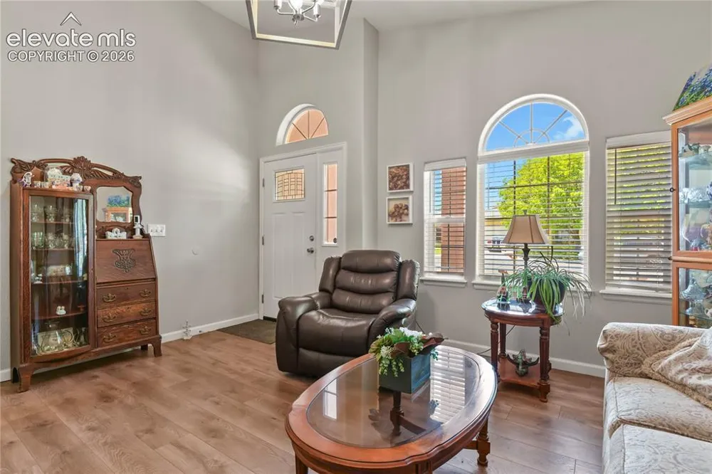 932 Pinecrest Drive Pueblo, CO 81005