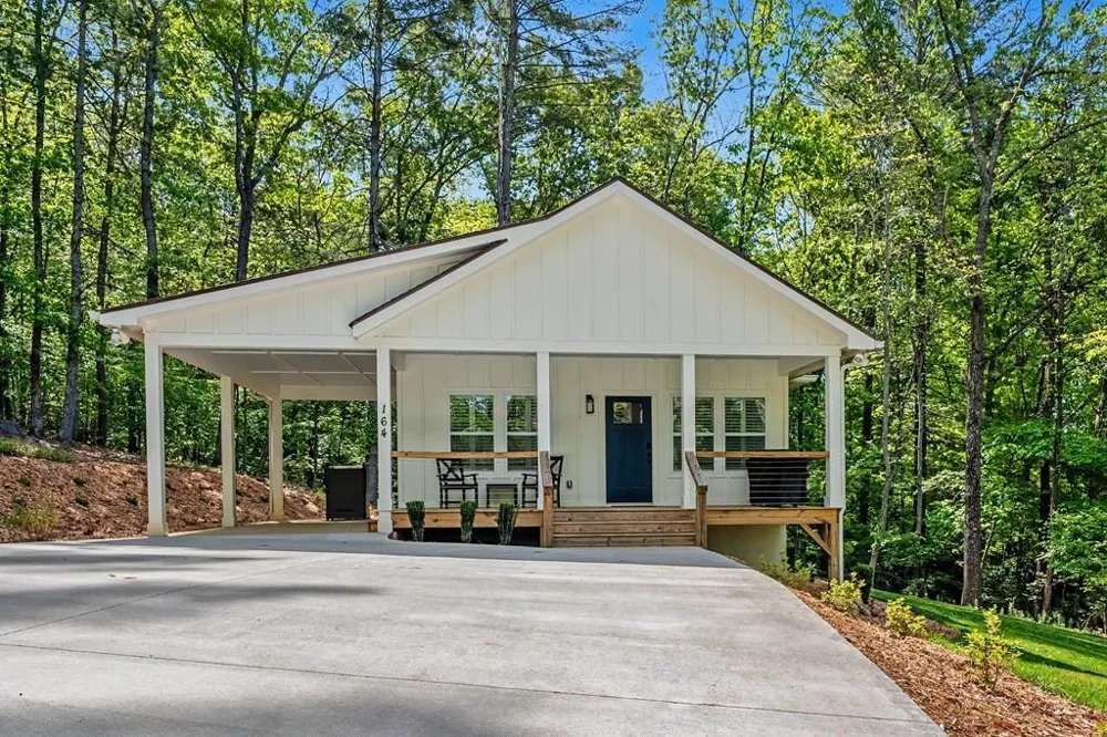 164 Acorn Lane Warne, NC 28909