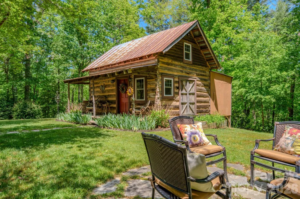 75 Old Gap Creek Road Fairview, NC 28730