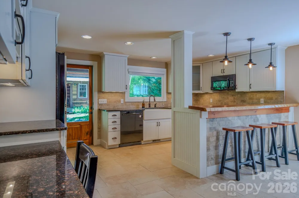 75 Old Gap Creek Road Fairview, NC 28730