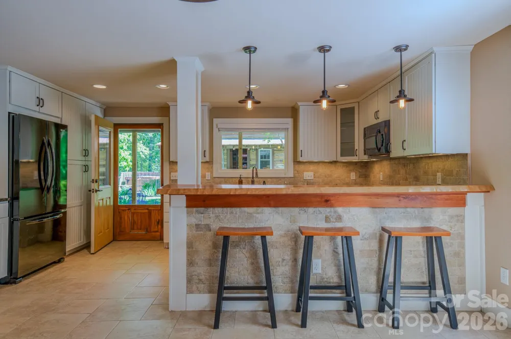 75 Old Gap Creek Road Fairview, NC 28730