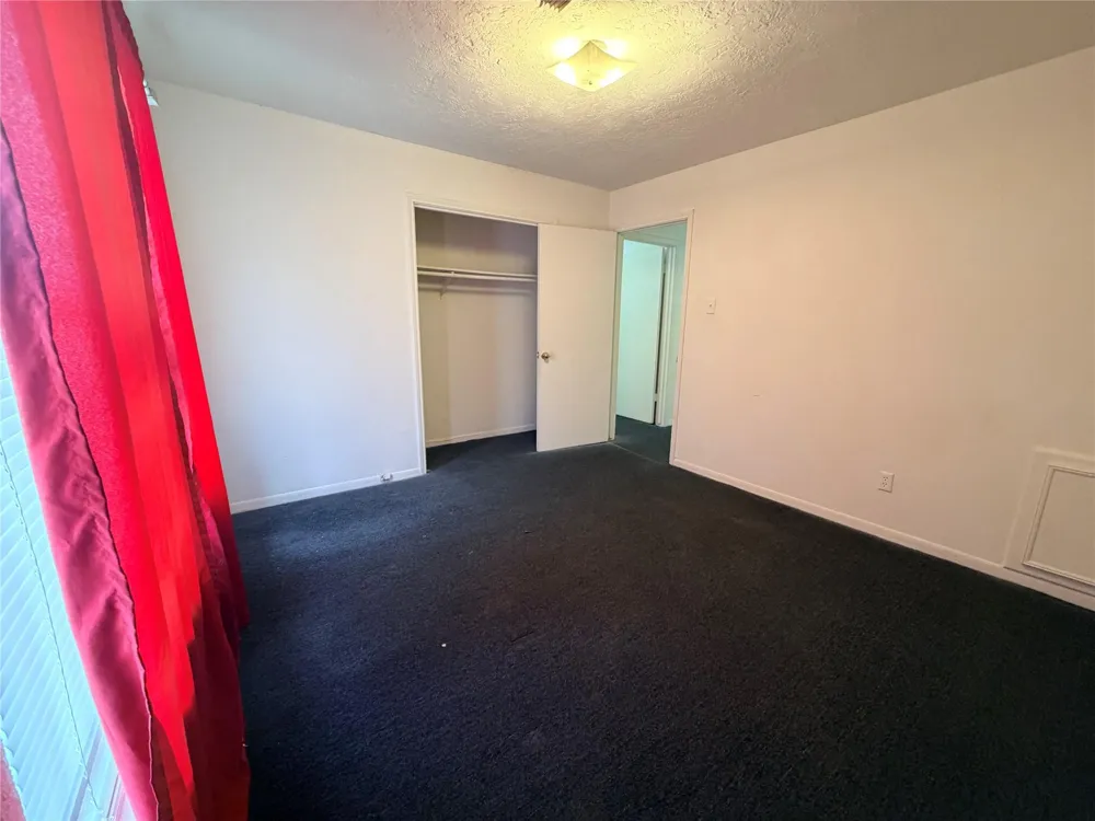 5602 Easthampton Drive #B Houston, TX 77039