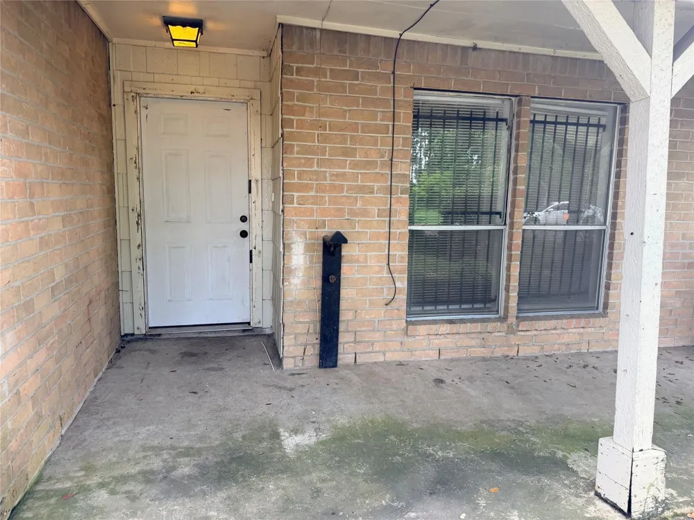 5602 Easthampton Drive #B Houston, TX 77039
