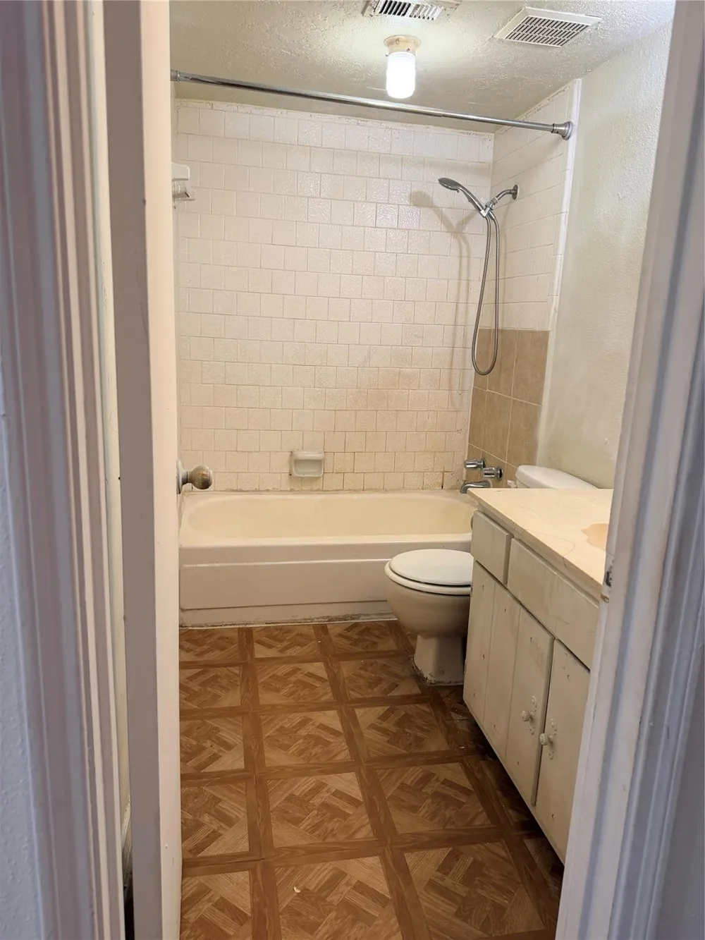 5602 Easthampton Drive #B Houston, TX 77039