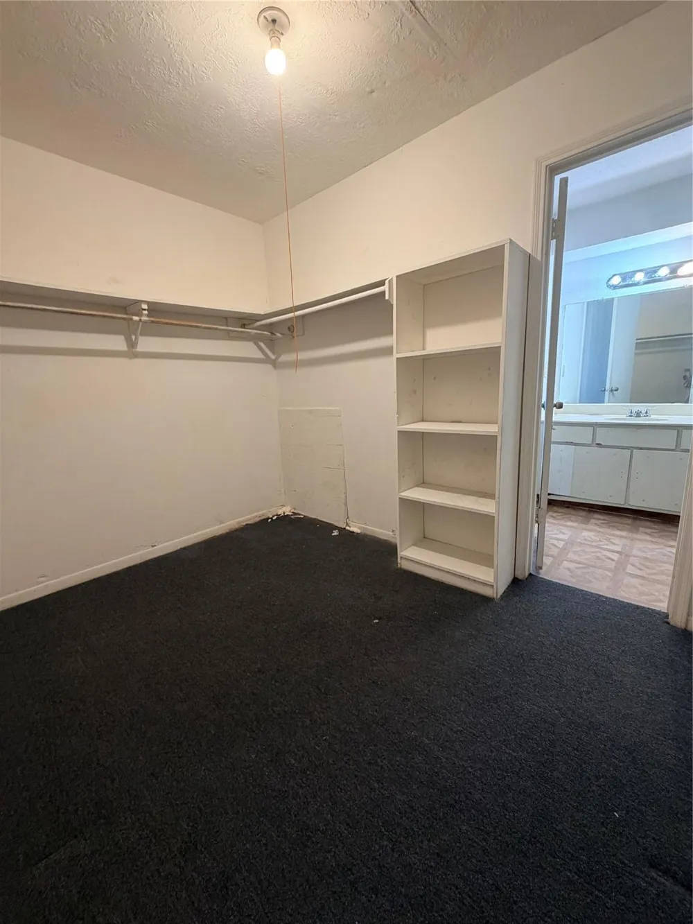 5602 Easthampton Drive #B Houston, TX 77039