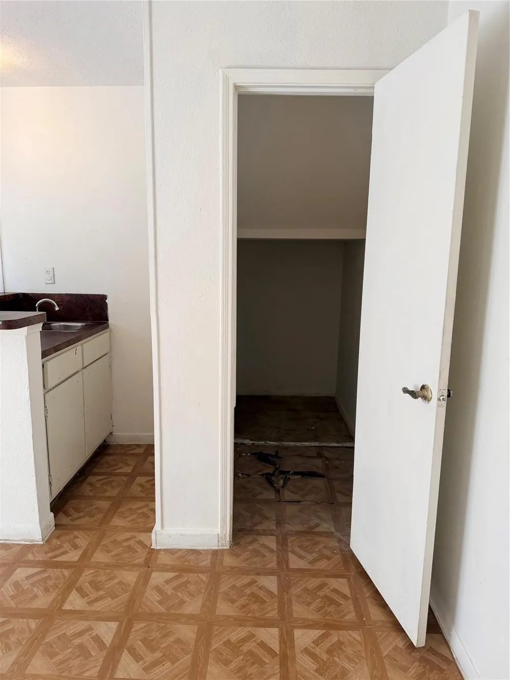 5602 Easthampton Drive #B Houston, TX 77039