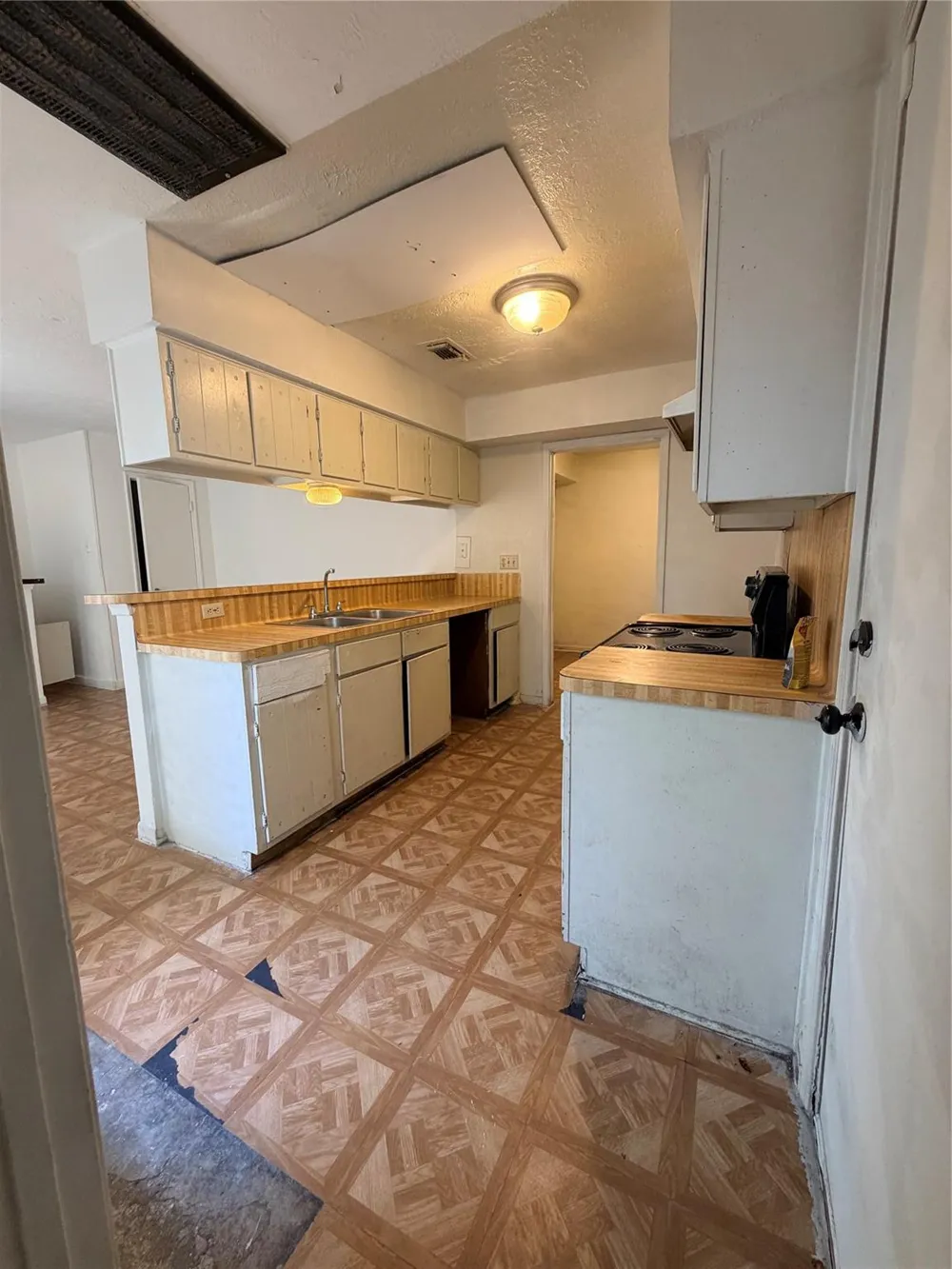 5602 Easthampton Drive #B Houston, TX 77039