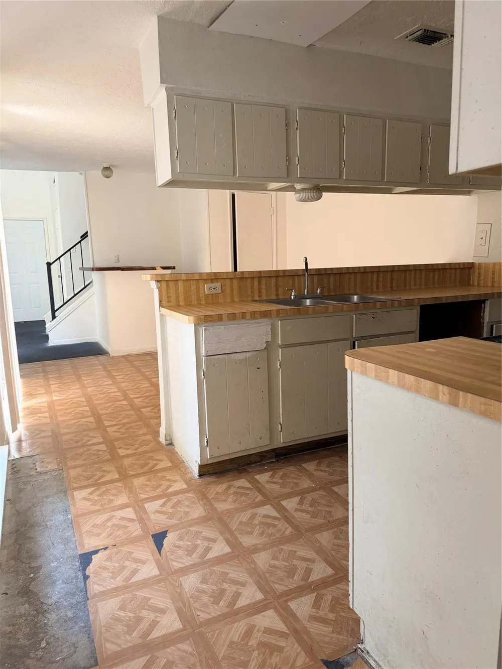 5602 Easthampton Drive #B Houston, TX 77039