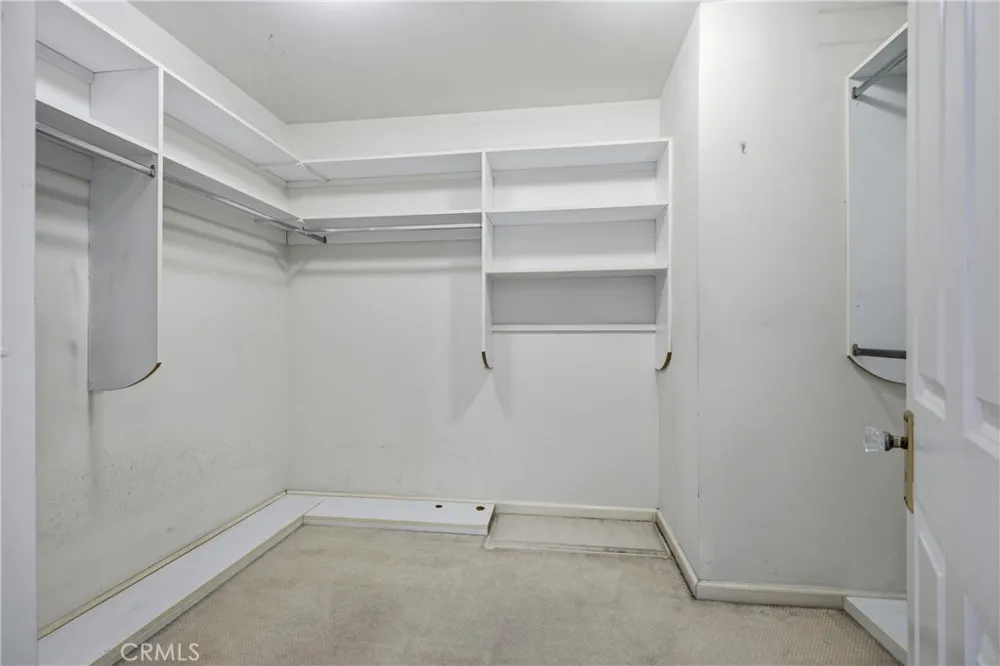 541 E Woodbury Altadena, CA 91001