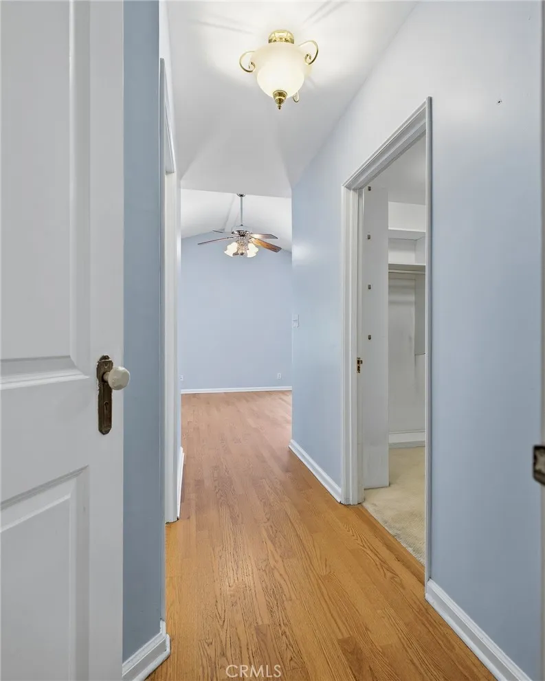 541 E Woodbury Altadena, CA 91001