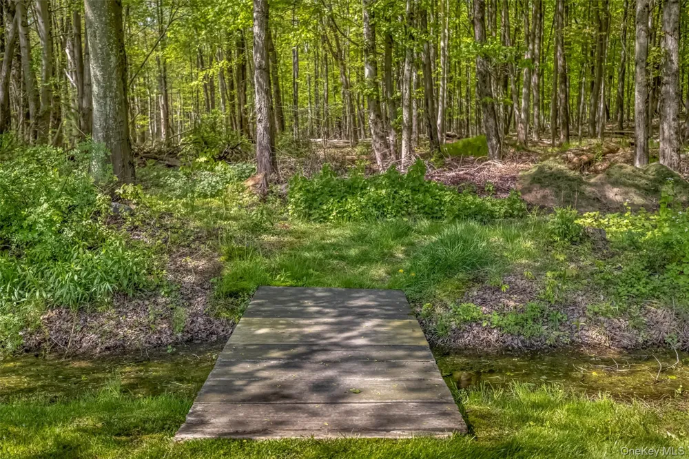 110 Cottontail Lane Woodstock, NY 12498