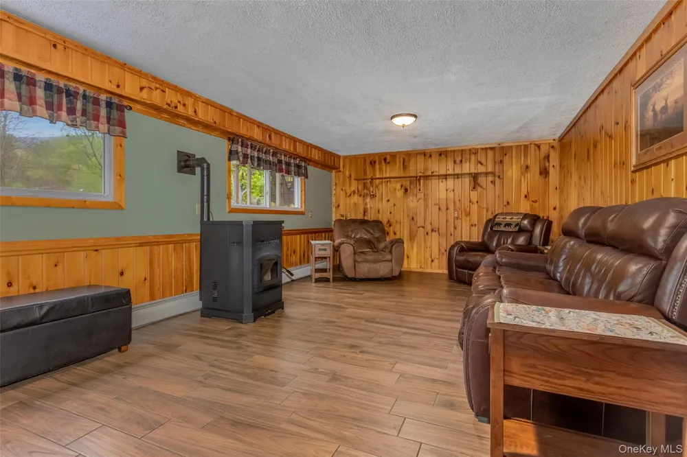 110 Cottontail Lane Woodstock, NY 12498