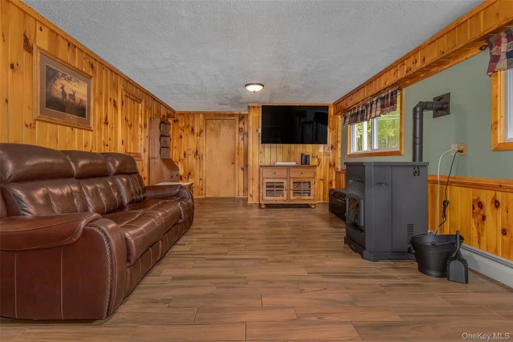 110 Cottontail Lane Woodstock, NY 12498