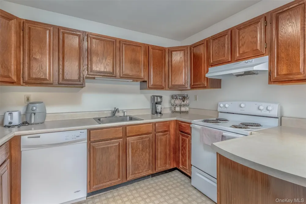 110 Cottontail Lane Woodstock, NY 12498