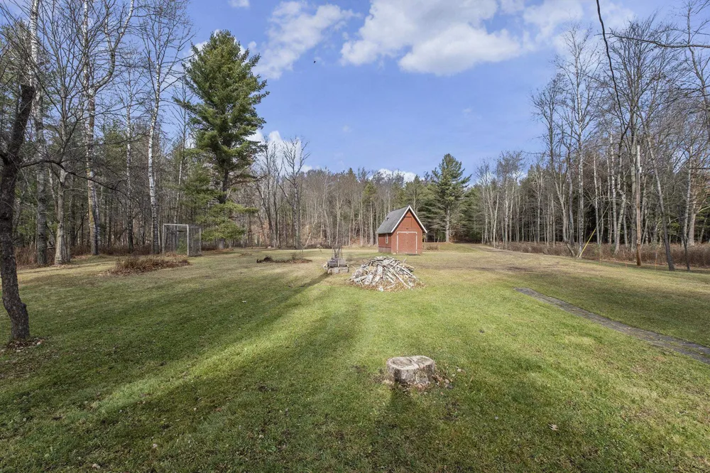 5489 S Kings Highway Cherry Valley Township, MI 49623