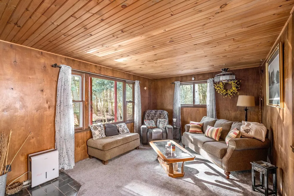 5489 S Kings Highway Cherry Valley Township, MI 49623