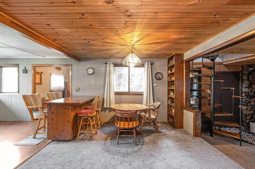 5489 S Kings Highway Cherry Valley Township, MI 49623