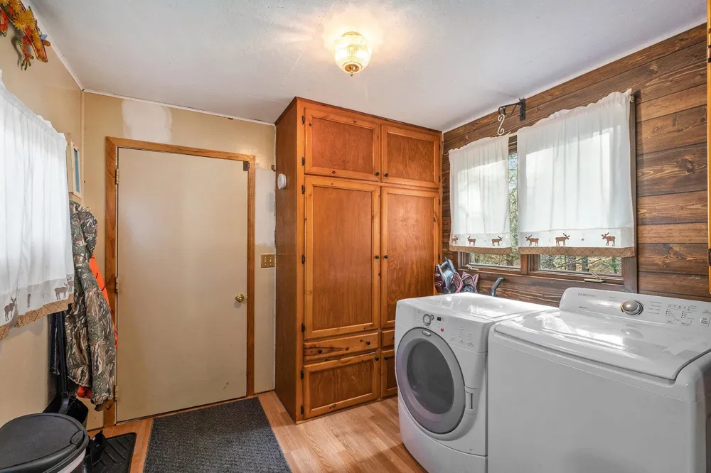 5489 S Kings Highway Cherry Valley Township, MI 49623