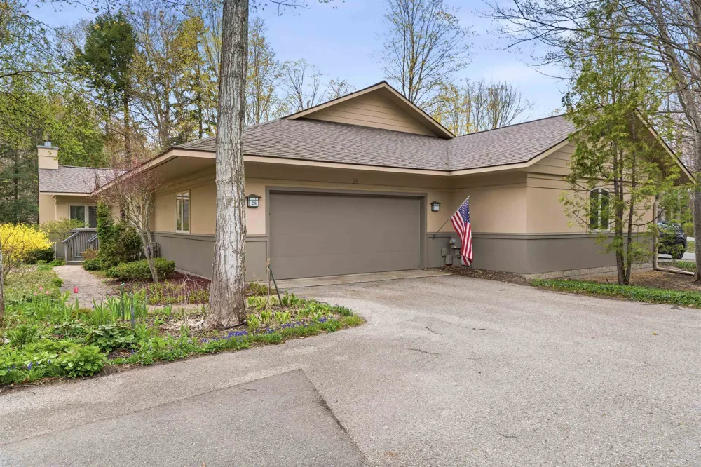 12055 S Woodwinds Circle Elmwood Charter Township, MI 49684