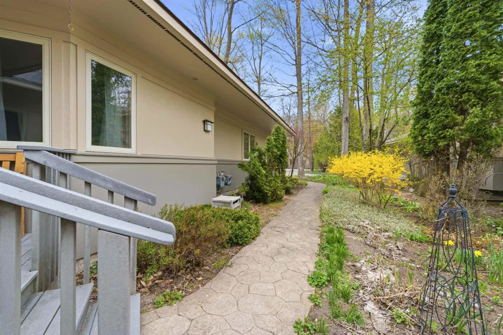 12055 S Woodwinds Circle Elmwood Charter Township, MI 49684
