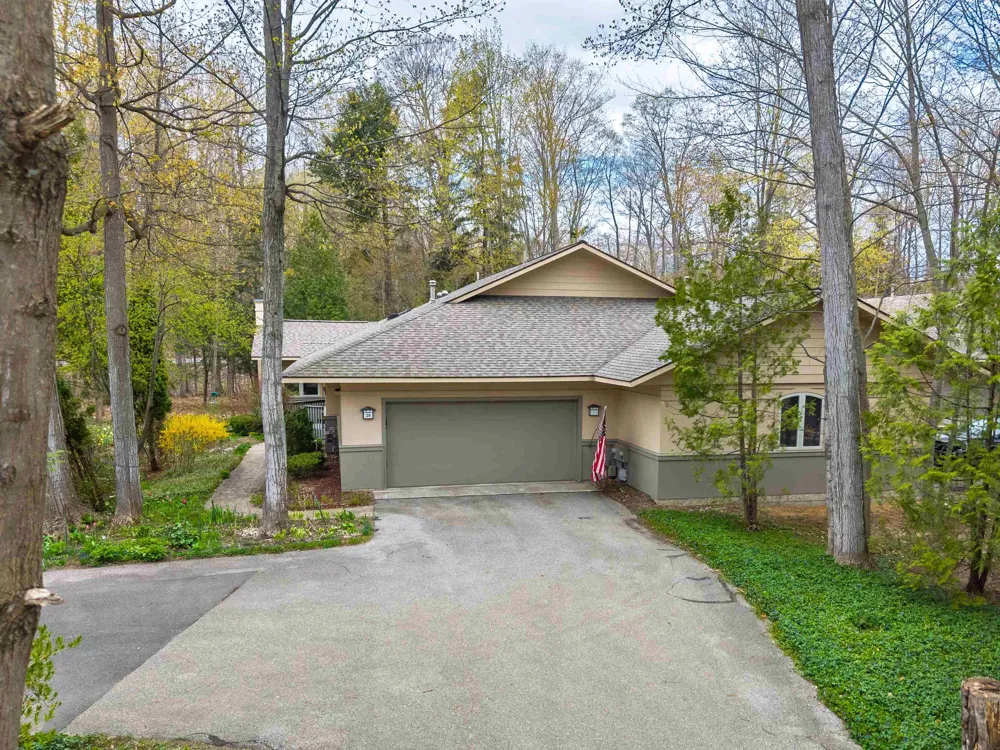 12055 S Woodwinds Circle Elmwood Charter Township, MI 49684