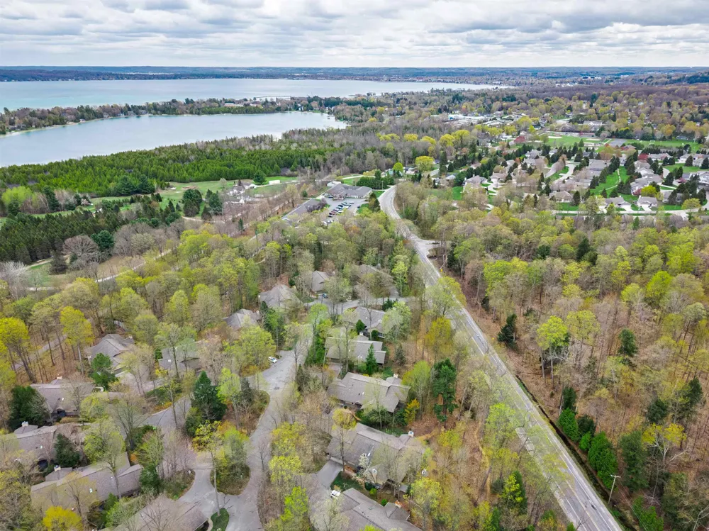 12055 S Woodwinds Circle Elmwood Charter Township, MI 49684