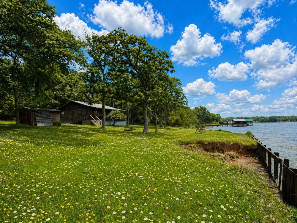 897 Lcr 902 Jewett, TX 75846