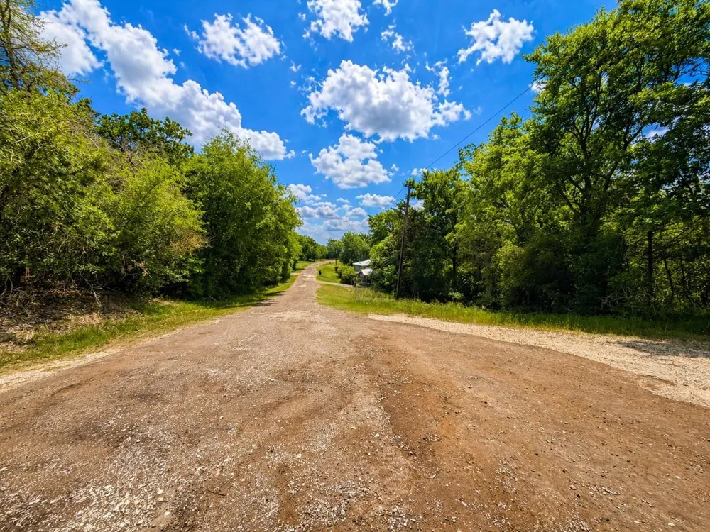897 Lcr 902 Jewett, TX 75846