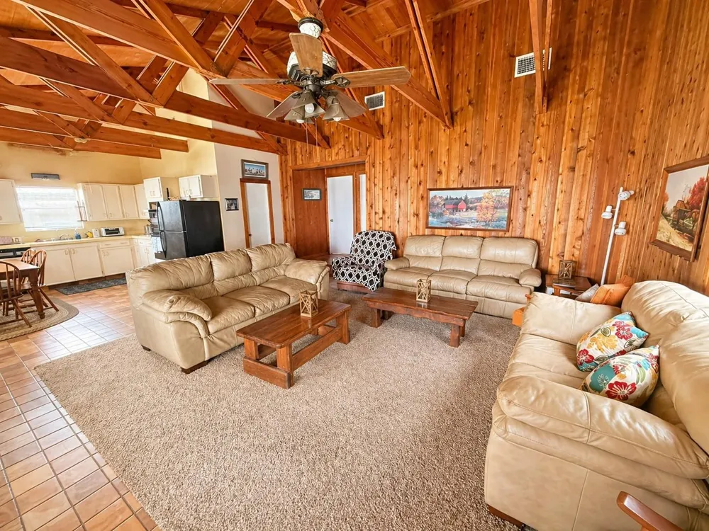 897 Lcr 902 Jewett, TX 75846