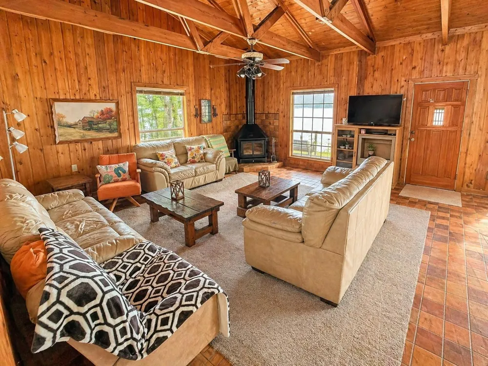 897 Lcr 902 Jewett, TX 75846