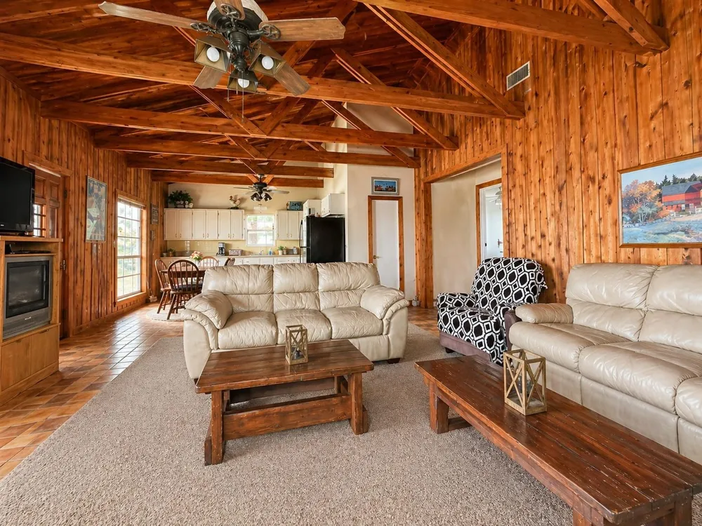 897 Lcr 902 Jewett, TX 75846