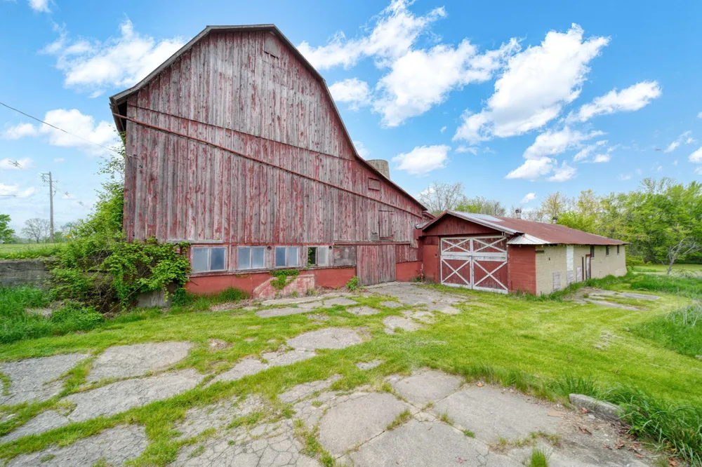 5280 Jefferson Road Clarklake, MI 49234