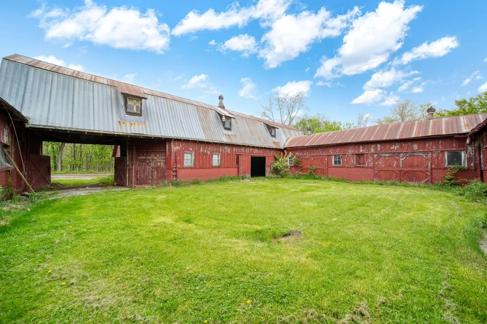 5280 Jefferson Road Clarklake, MI 49234
