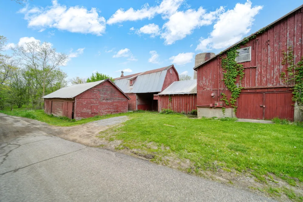 5280 Jefferson Road Clarklake, MI 49234