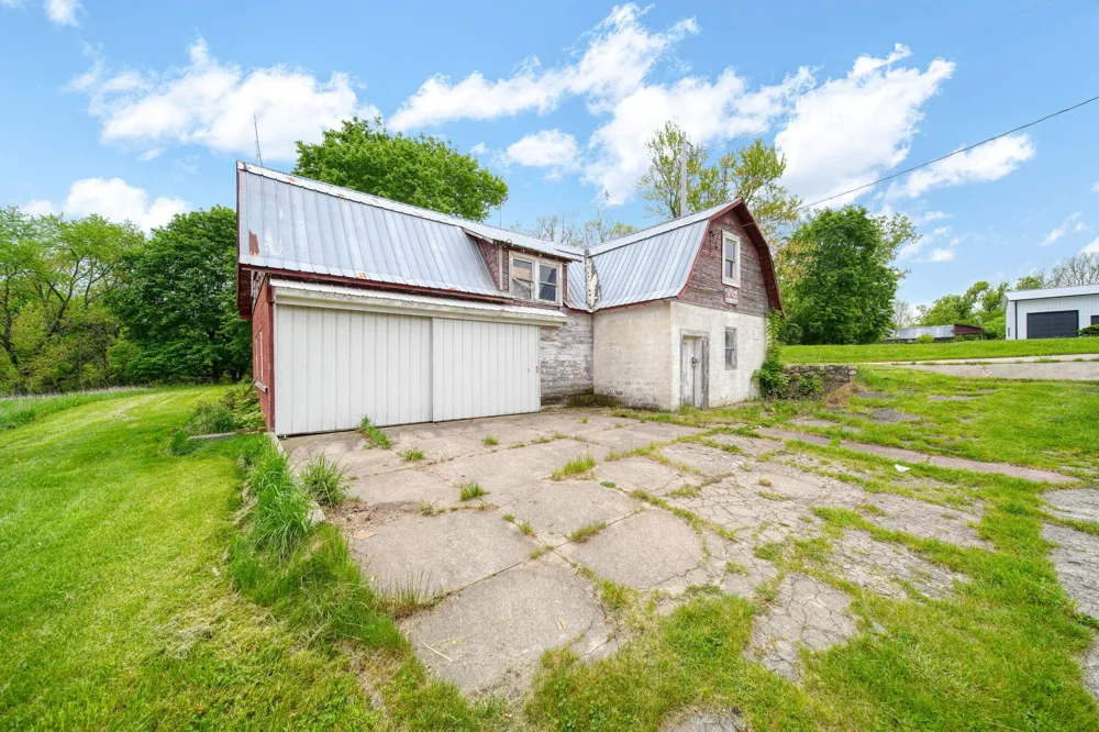 5280 Jefferson Road Clarklake, MI 49234