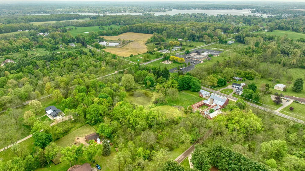 5280 Jefferson Road Clarklake, MI 49234