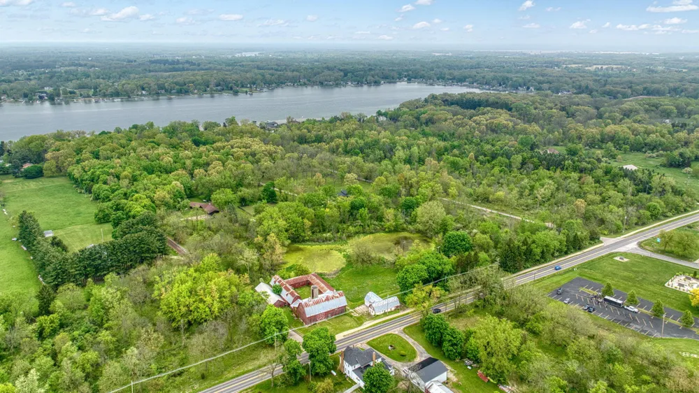 5280 Jefferson Road Clarklake, MI 49234