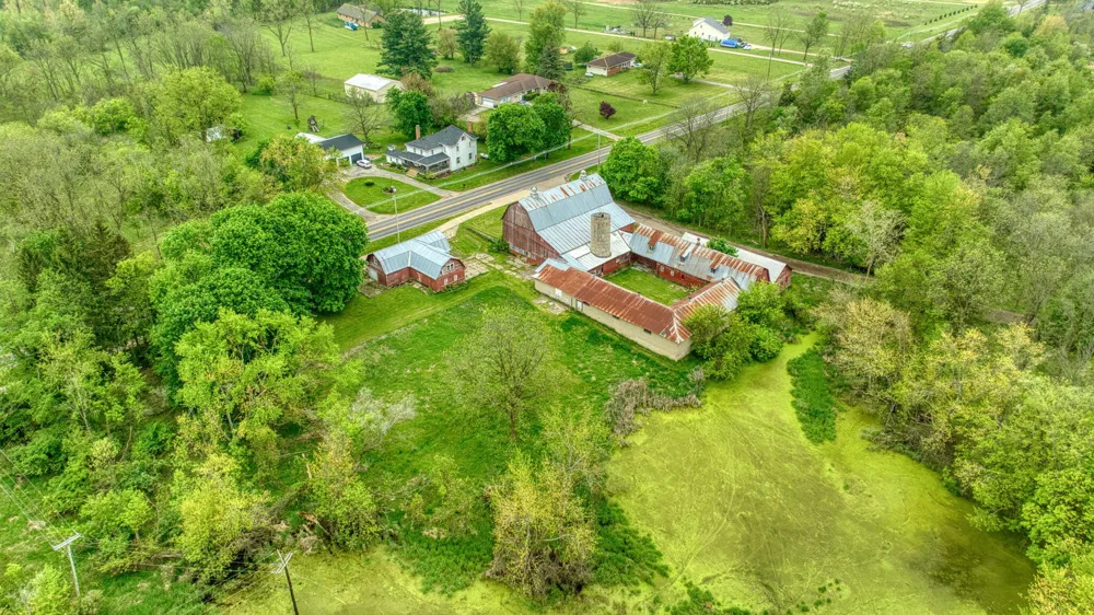5280 Jefferson Road Clarklake, MI 49234