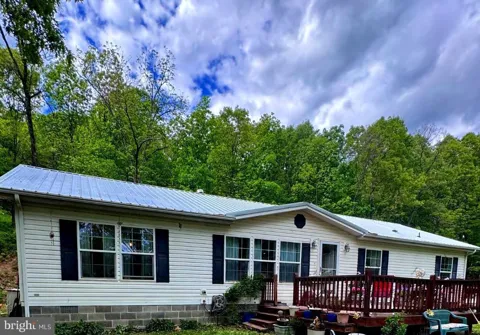 155 FOXDALE LANE