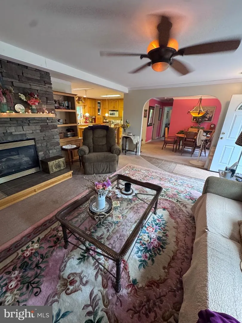 155 FOXDALE LANE Maysville, WV 26833