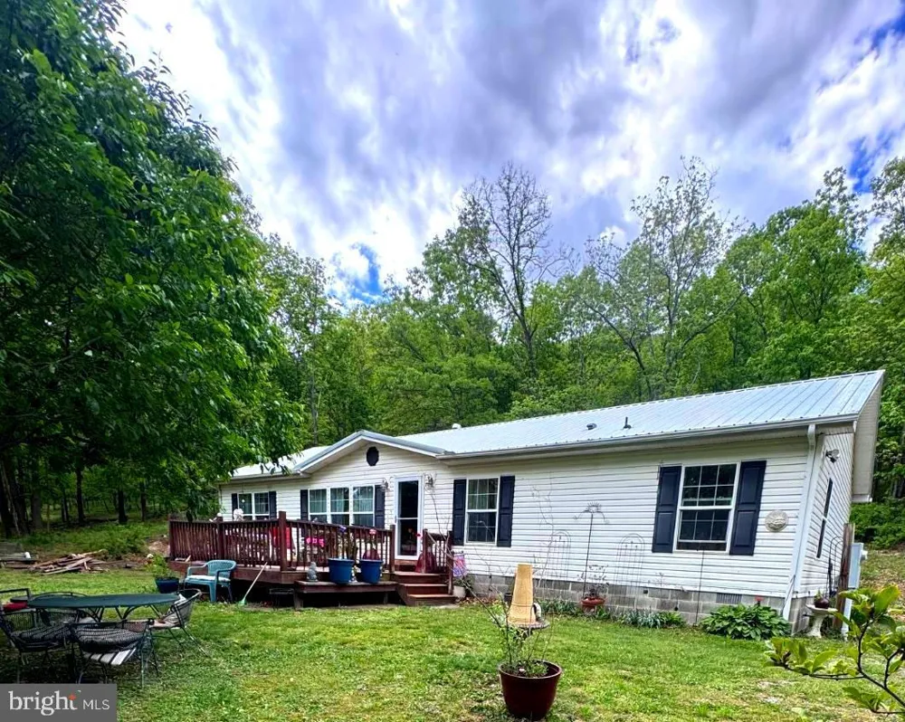 155 FOXDALE LANE Maysville, WV 26833