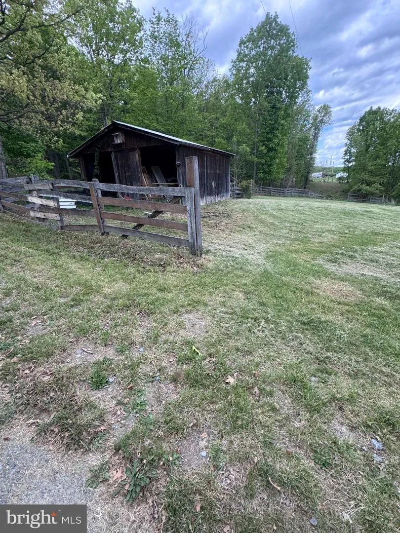 155 FOXDALE LANE Maysville, WV 26833