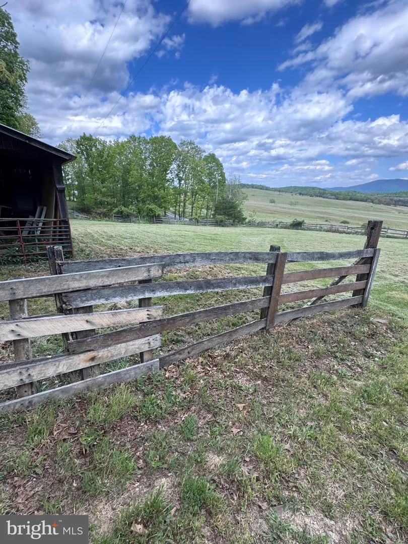 155 FOXDALE LANE Maysville, WV 26833