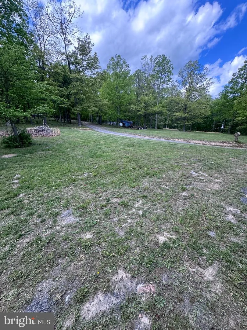 155 FOXDALE LANE Maysville, WV 26833