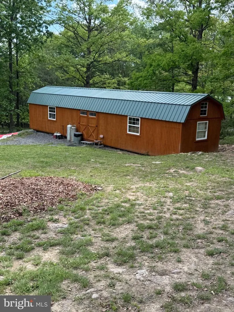 155 FOXDALE LANE Maysville, WV 26833